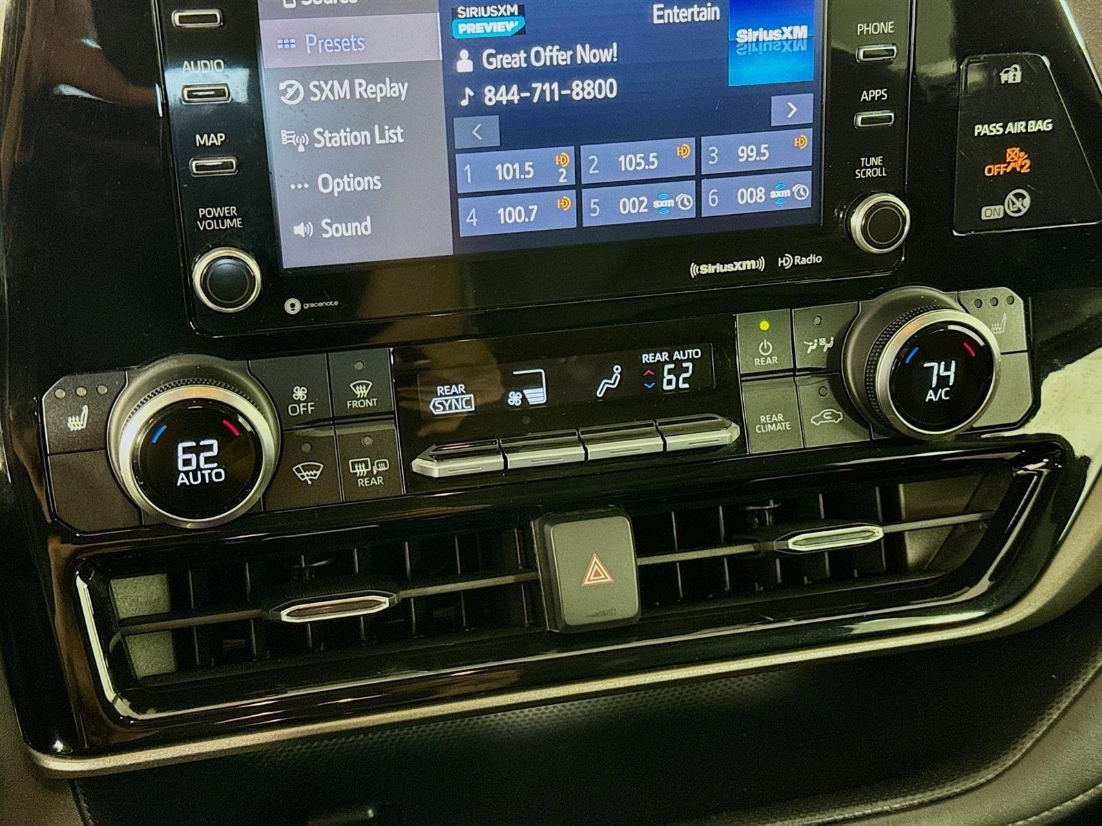 Used 2020 Toyota Highlander XLE image 17