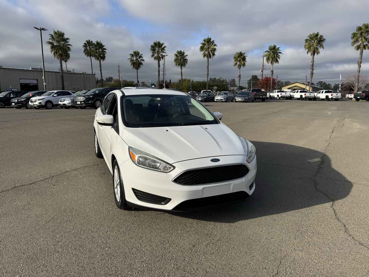 Used 2017 Ford Focus SE image 3