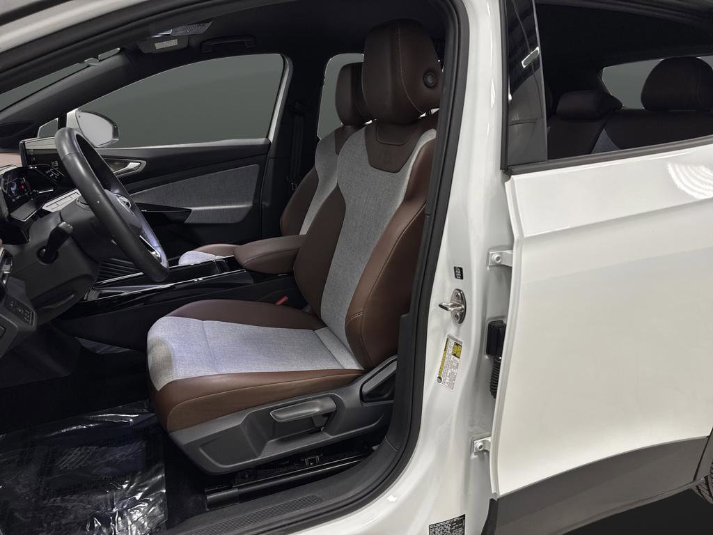 Used 2023 Volkswagen ID.4 Pro image 4