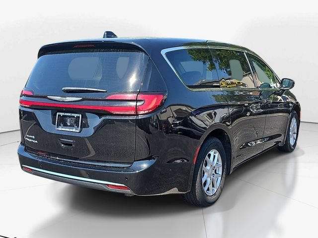 Used 2024 Chrysler Pacifica Touring-L FWD video 3