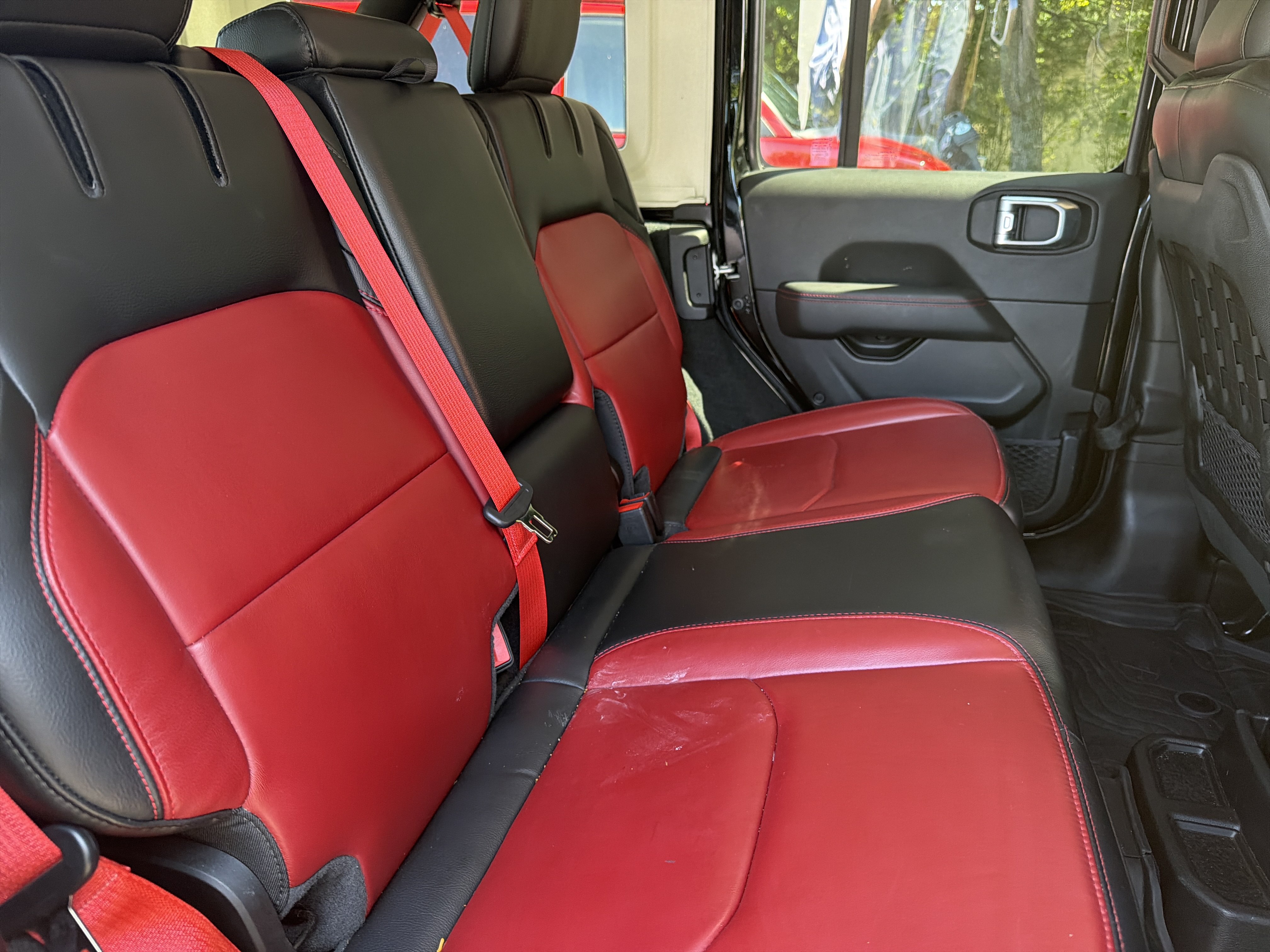 Used 2023 Jeep Wrangler Unlimited Rubicon 4xe AWD/4WD image 10