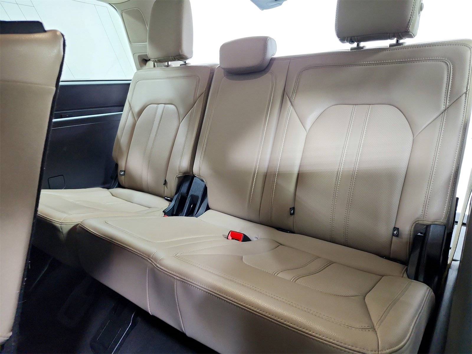 Used 2024 Ford Expedition Limited image 40