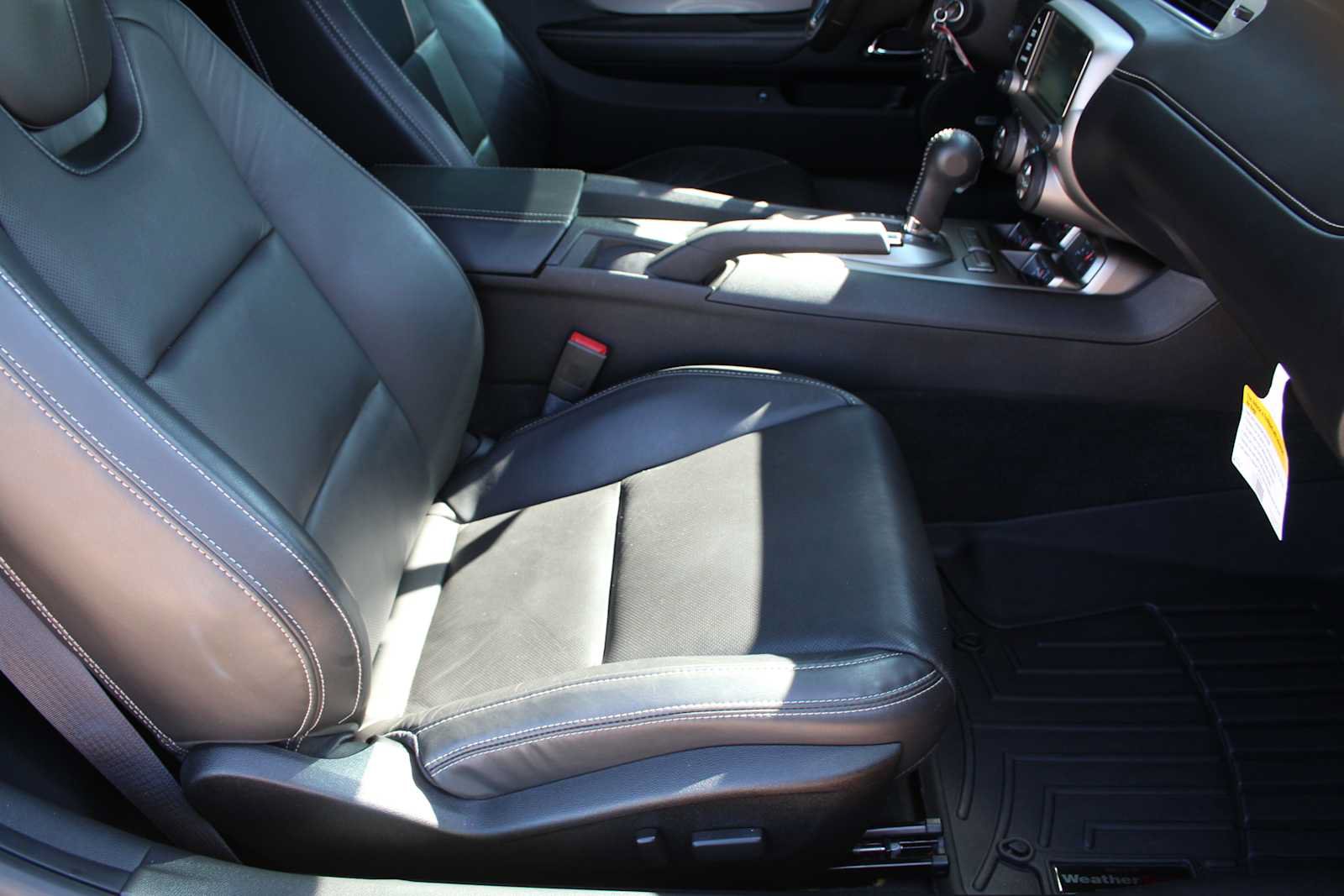 Used 2015 Chevrolet Camaro SS RWD image 21