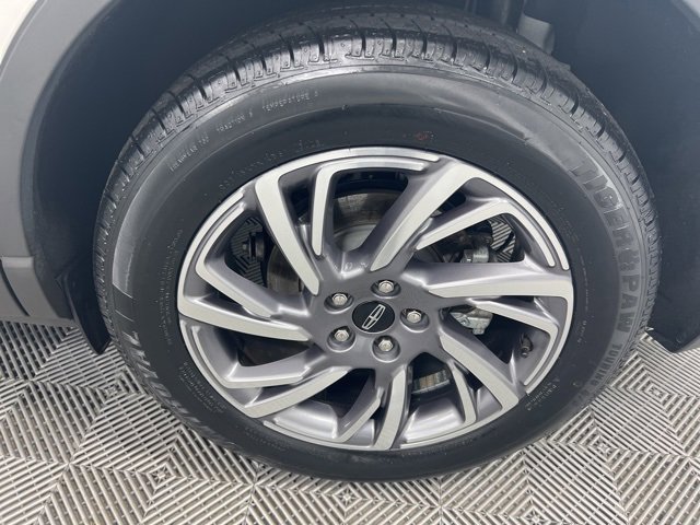 Certified 2023 Lincoln Corsair AWD w/ Equipment Group 101A image 10