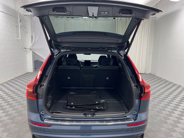 New 2026 Volvo XC60 T8 Ultra w/ Protection Package Premier AWD/4WD image 8