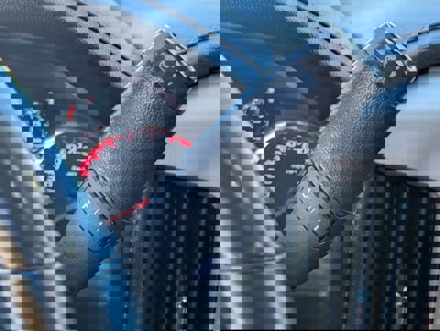 Used 2016 GMC Sierra 1500 Denali w/ Enhanced Driver Alert Package AWD/4WD image 21