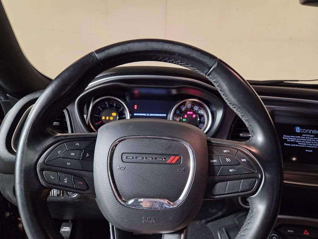 Used 2021 Dodge Challenger SXT RWD image 11
