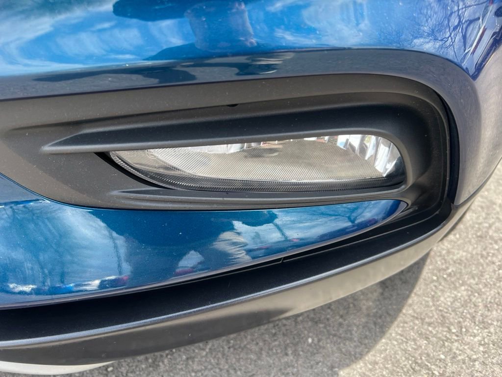 Used 2019 Buick Encore Essence FWD image 28
