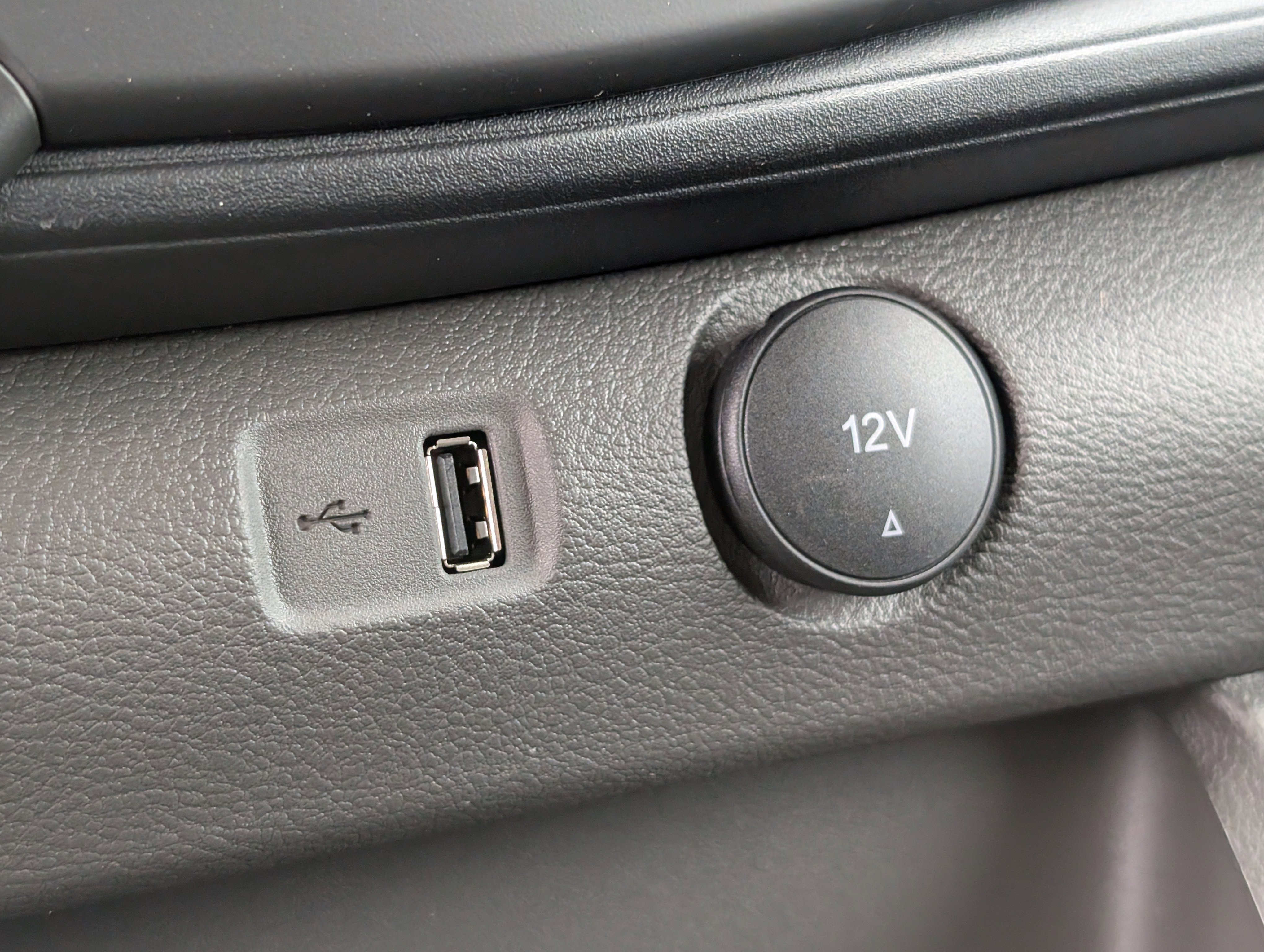 New 2025 Ford Transit 150 XL image 17