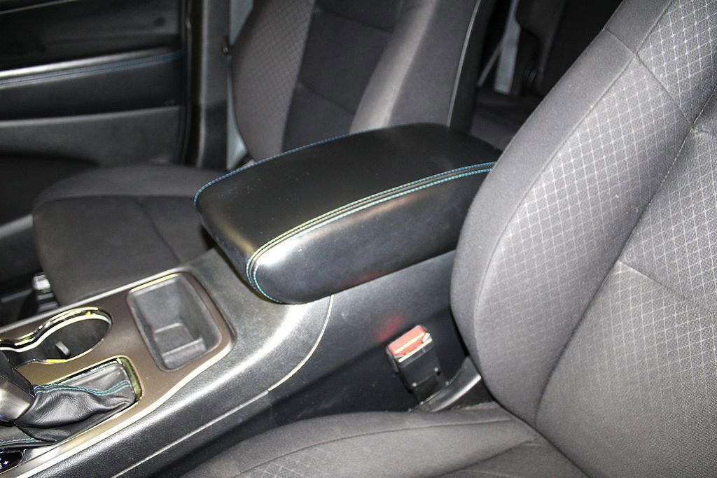 Used 2018 Jeep Grand Cherokee Laredo AWD/4WD image 25