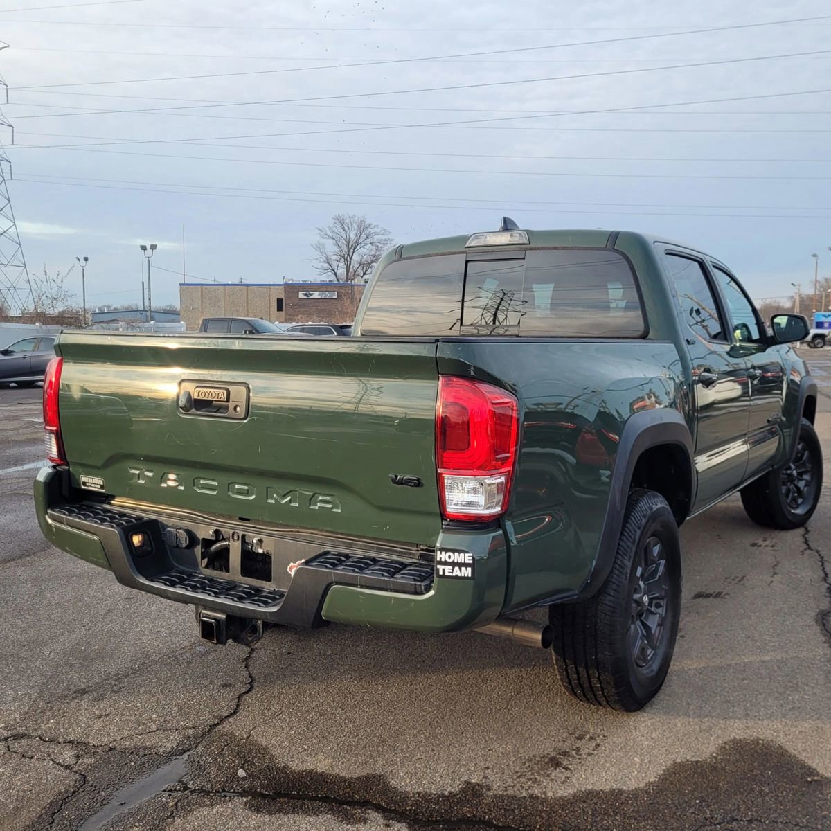 Used 2021 Toyota Tacoma SR5 w/ Trail Edition image 9