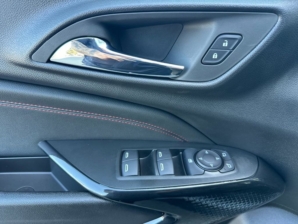 New 2026 Chevrolet Trax RS w/ Driver Confidence Package image 10