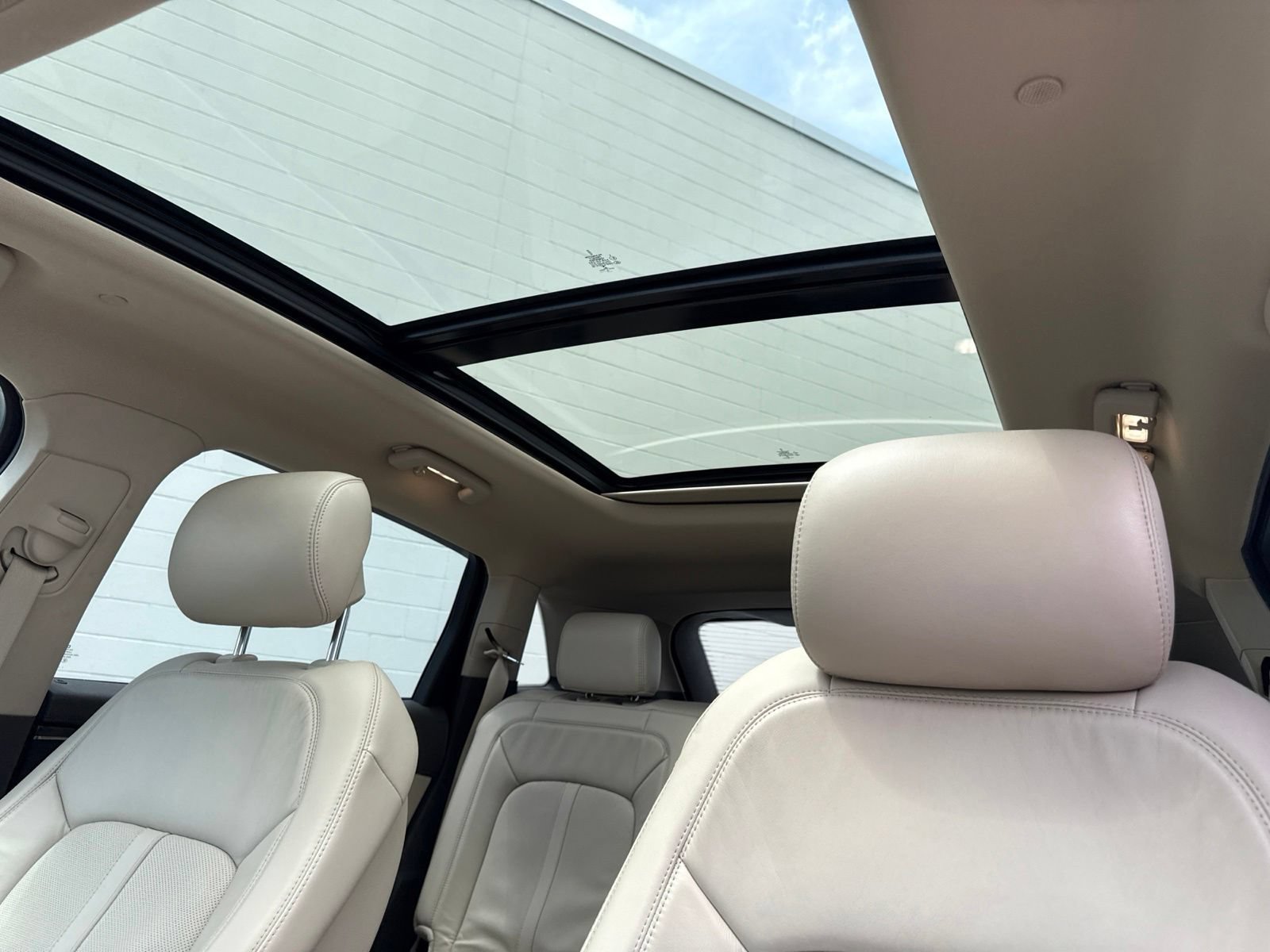 Used 2020 Lincoln Nautilus Reserve w/ Equipment Group 201A AWD/4WD image 37