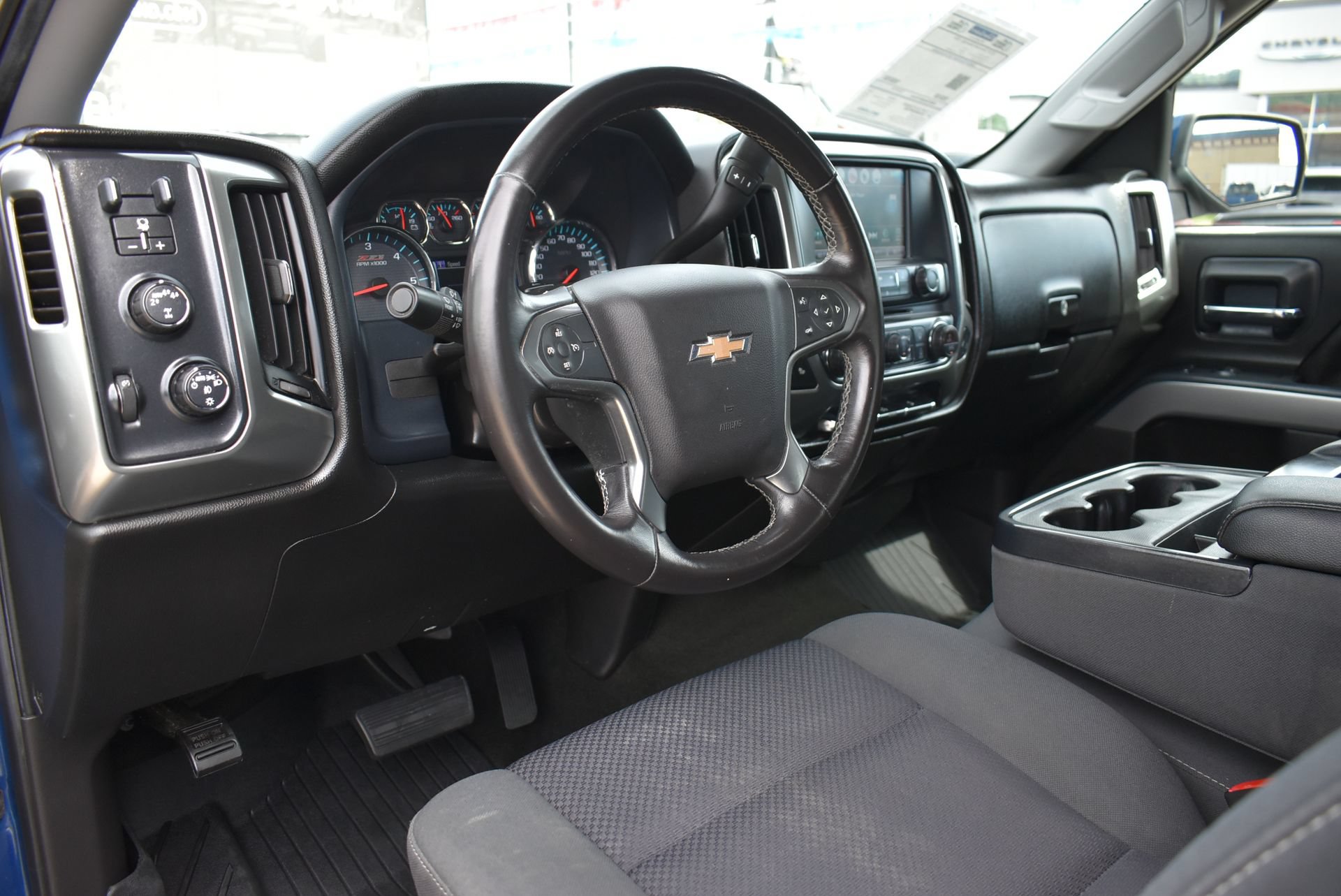 Used 2018 Chevrolet Silverado 1500 LT w/ All Star Edition AWD/4WD image 18