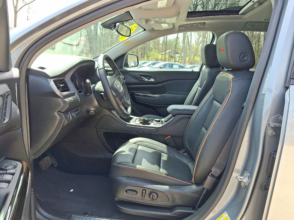 Used 2023 GMC Acadia AT4 w/ Technology Package AWD/4WD image 11