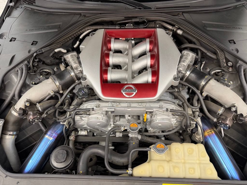 Used 2012 Nissan GT-R Black Edition AWD/4WD image 60