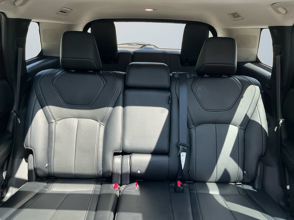 Used 2023 INFINITI QX60 Sensory w/ Cargo Package AWD/4WD image 14