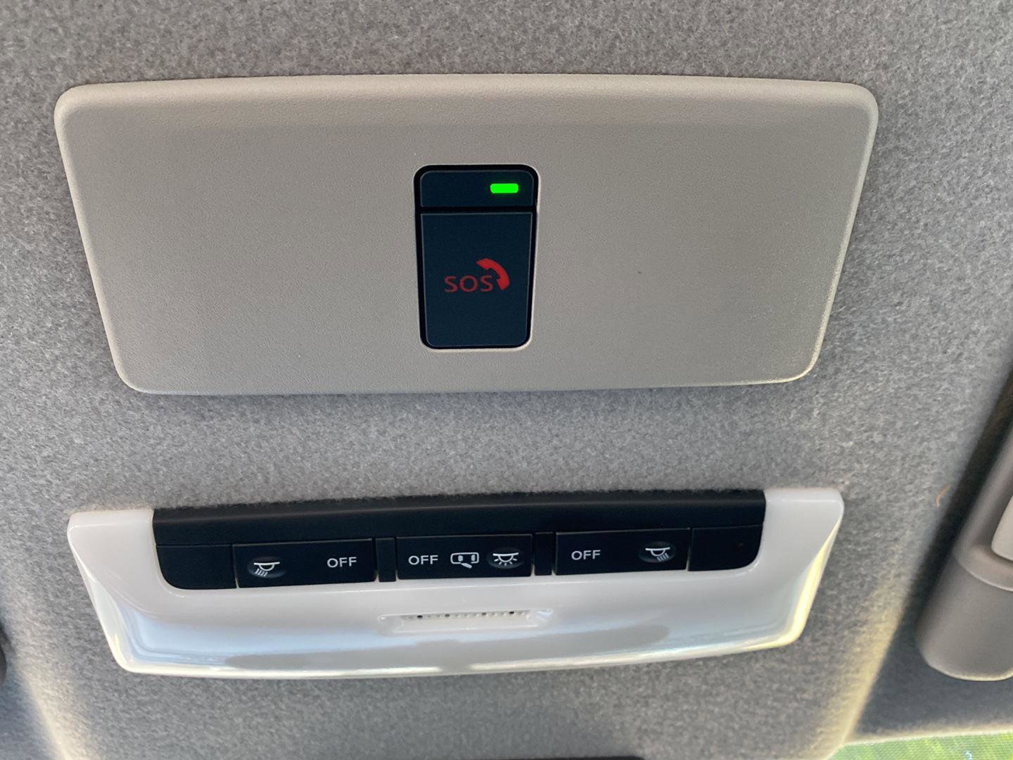 Certified 2023 Nissan Kicks SR w/ SR Premium Package FWD image 35