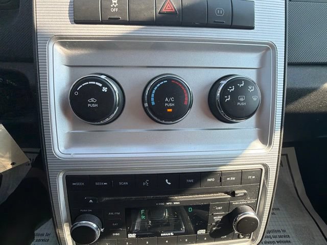 Used 2010 Dodge Journey SXT FWD image 32