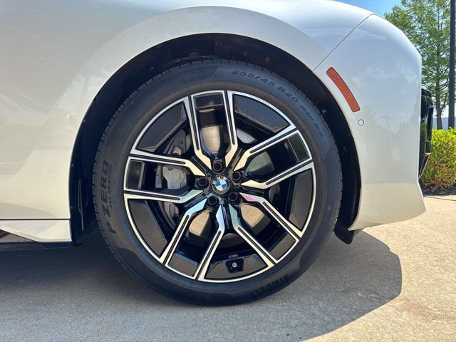 Certified 2025 BMW 740i xDrive AWD/4WD image 29