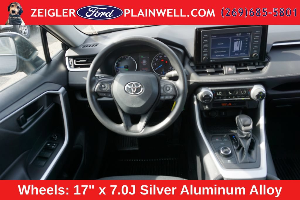 Used 2022 Toyota RAV4 LE AWD/4WD image 12