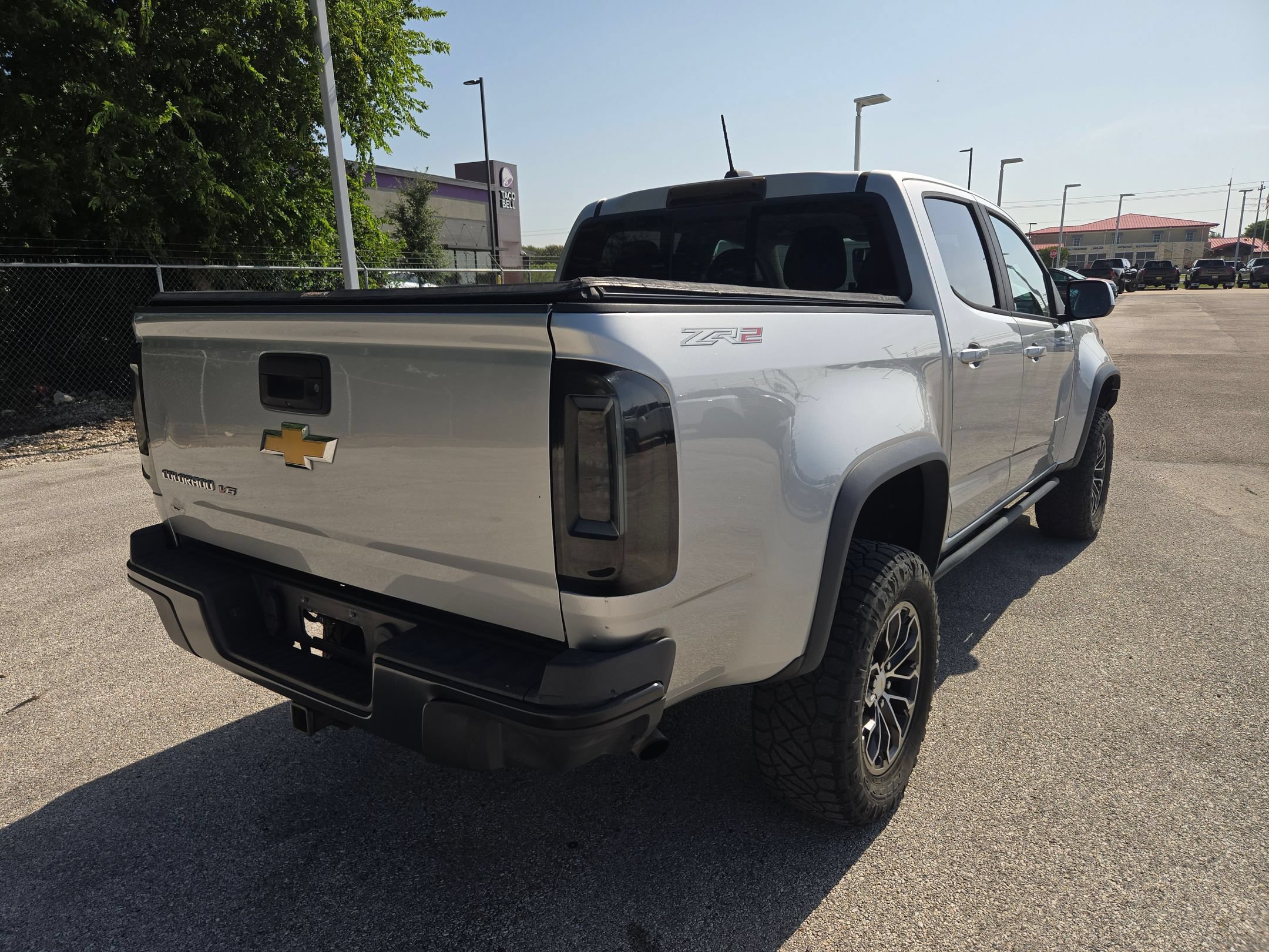 Used 2018 Chevrolet Colorado ZR2 AWD/4WD image 3