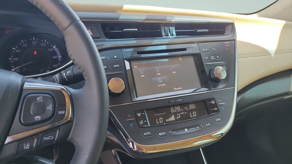 Used 2017 Toyota Avalon XLE Plus w/ Carpet Mat Package FWD image 17