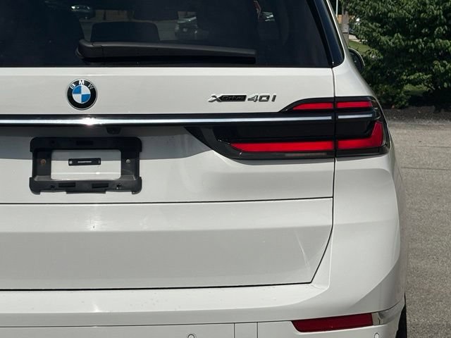 Used 2026 BMW X7 xDrive40i AWD/4WD image 5