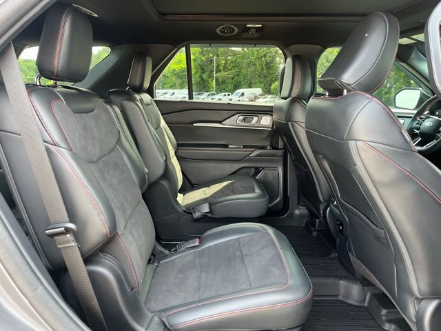 Used 2025 Ford Explorer ST AWD/4WD image 10