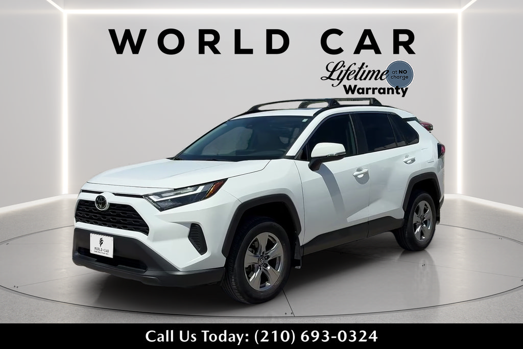 Used 2025 Toyota RAV4 XLE w/ Convenience Package FWD image 3