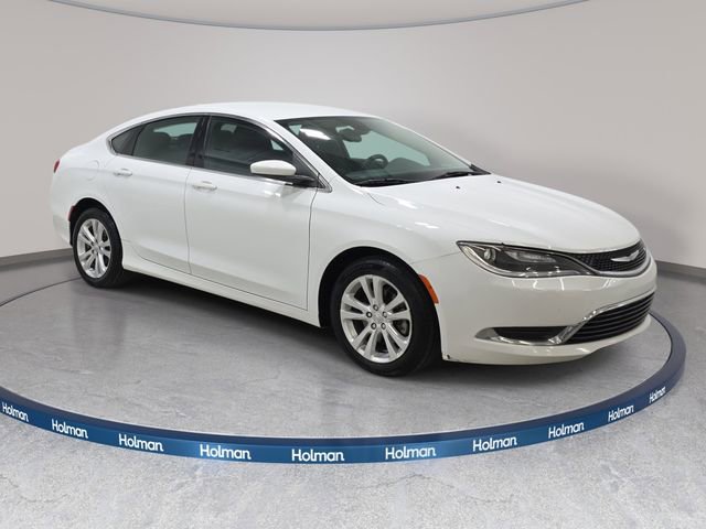 Used 2016 Chrysler 200 Limited w/ Convenience Group image 4