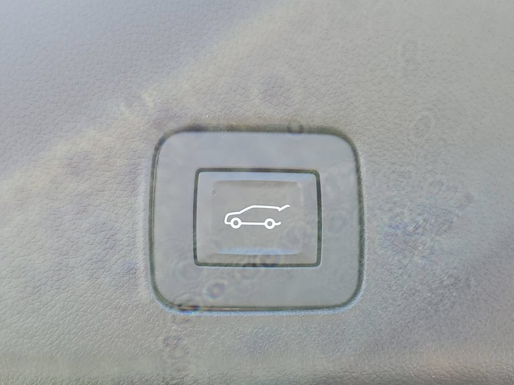 Certified 2022 Chevrolet TrailBlazer ACTIV w/ Sun and Liftgate Package FWD image 38