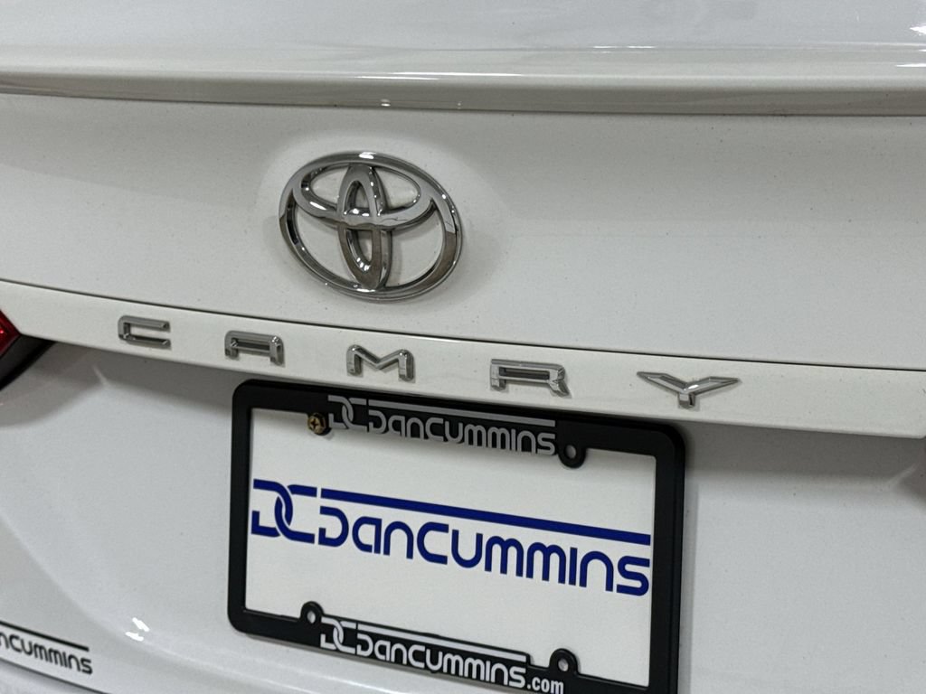 Used 2019 Toyota Camry SE w/ Convenience Package FWD image 26