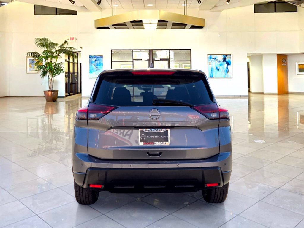 Certified 2025 Nissan Rogue SV FWD image 6
