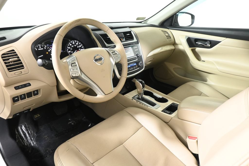 Used 2016 Nissan Altima 2.5 SL w/ Moonroof Package FWD image 15
