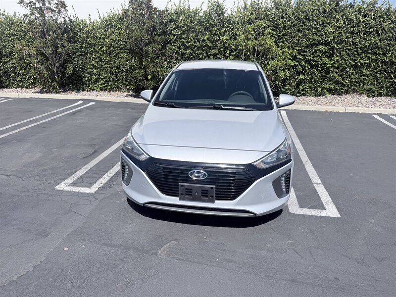 Used 2019 Hyundai Ioniq Plug-In Hybrid FWD image 6