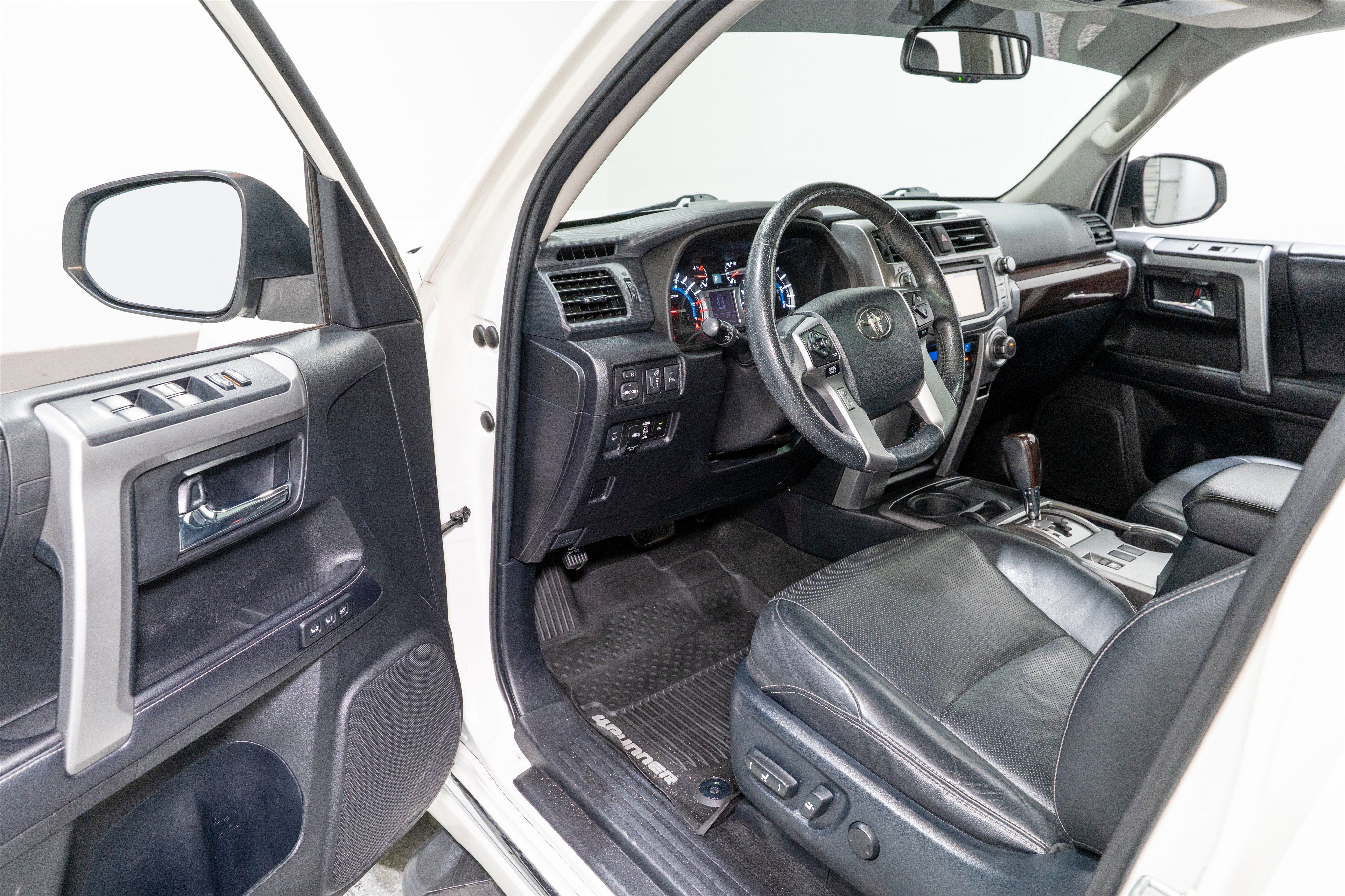 Used 2018 Toyota 4Runner Limited image 12