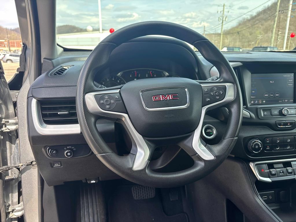 Used 2024 GMC Terrain SLE AWD/4WD image 13