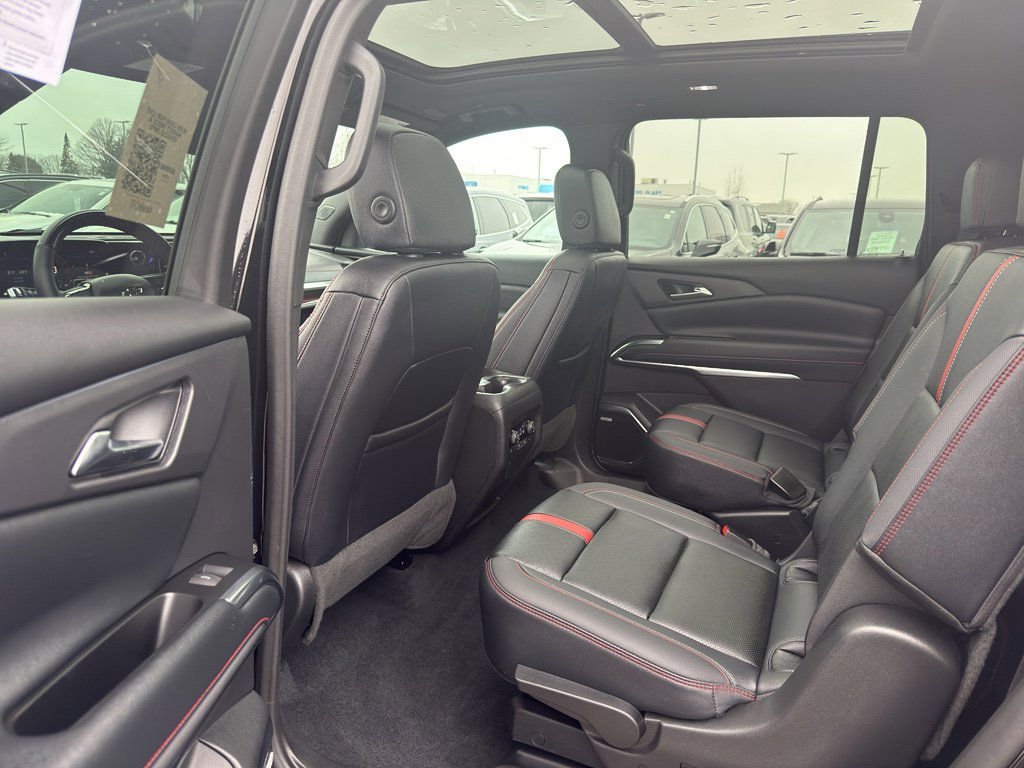 Used 2024 Chevrolet Traverse RS w/ LPO, Floor Liner Package image 31