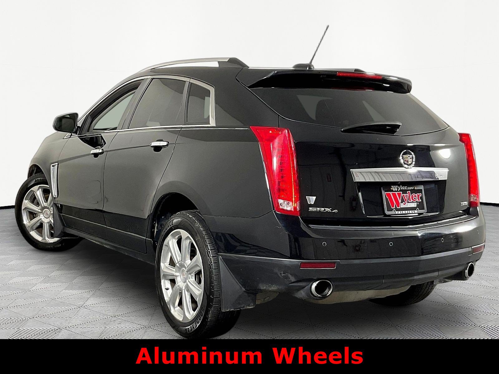 Used 2015 Cadillac SRX Performance w/ Driver Awareness Package AWD/4WD image 4