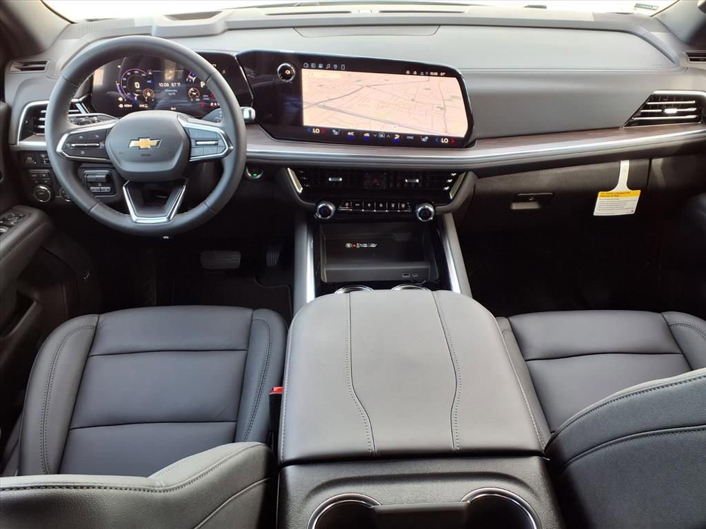 New 2026 Chevrolet Suburban LT image 6