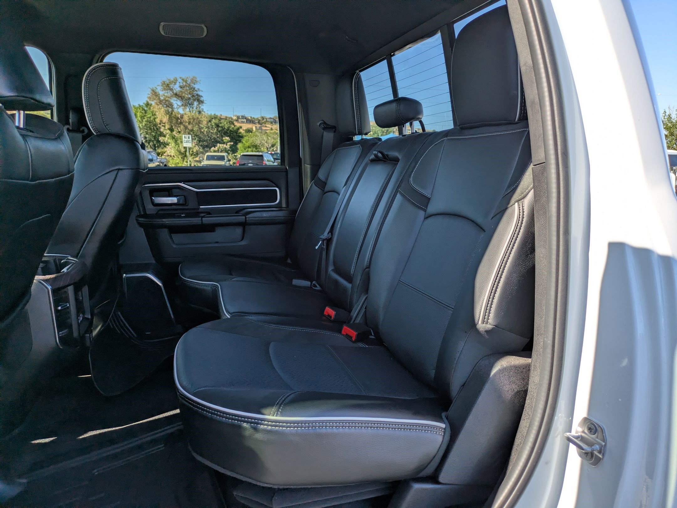 Used 2025 RAM 2500 Laramie AWD/4WD image 48
