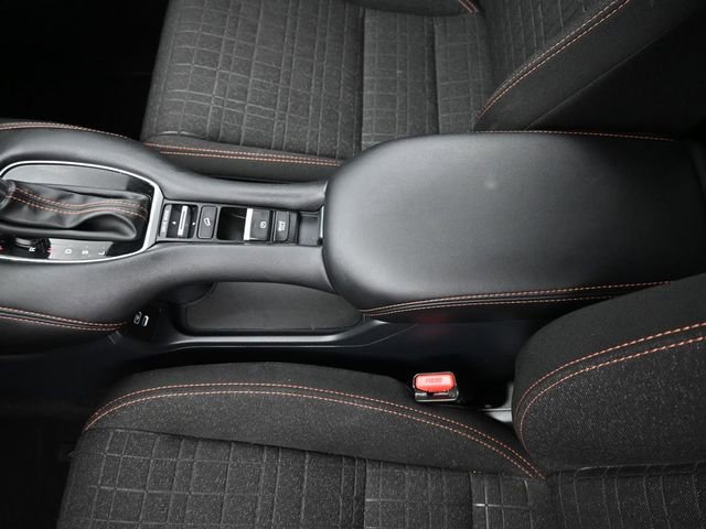 Used 2025 Honda HR-V Sport image 32