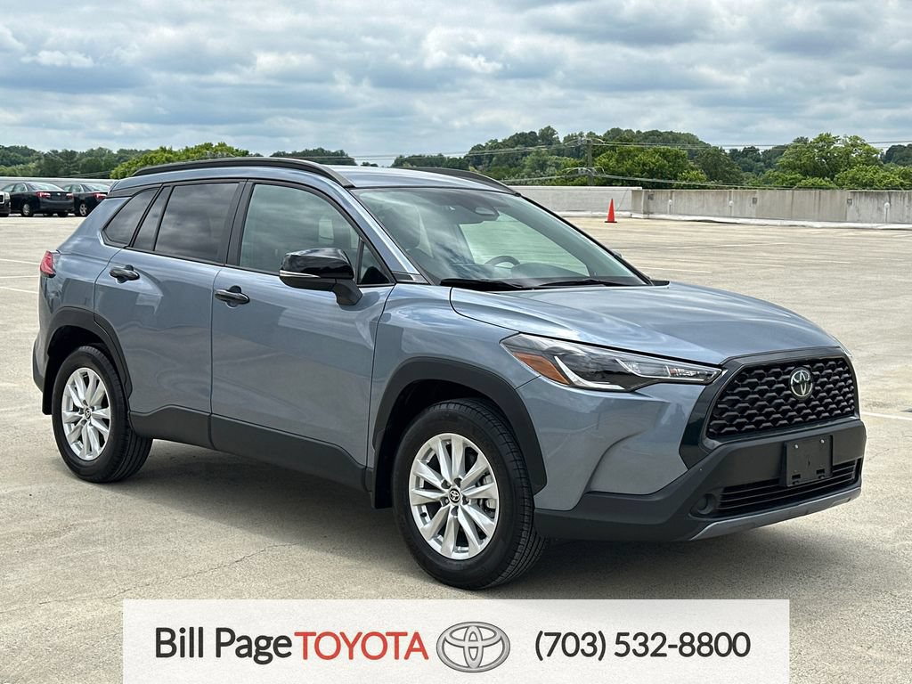 Used 2023 Toyota Corolla Cross LE AWD/4WD image 1