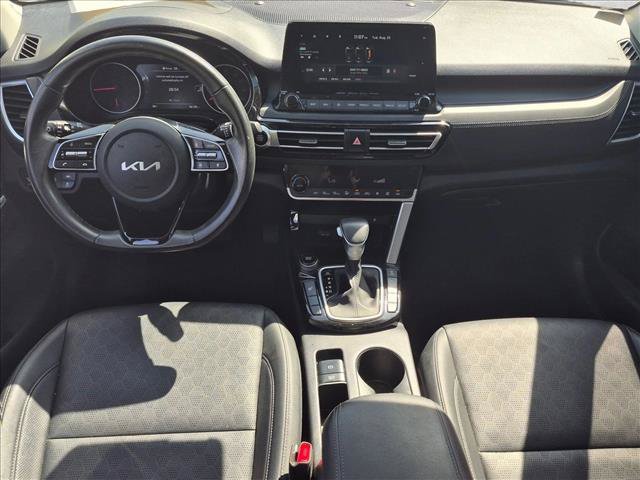 Used 2022 Kia Seltos SX w/ Sunroof Package AWD/4WD image 16