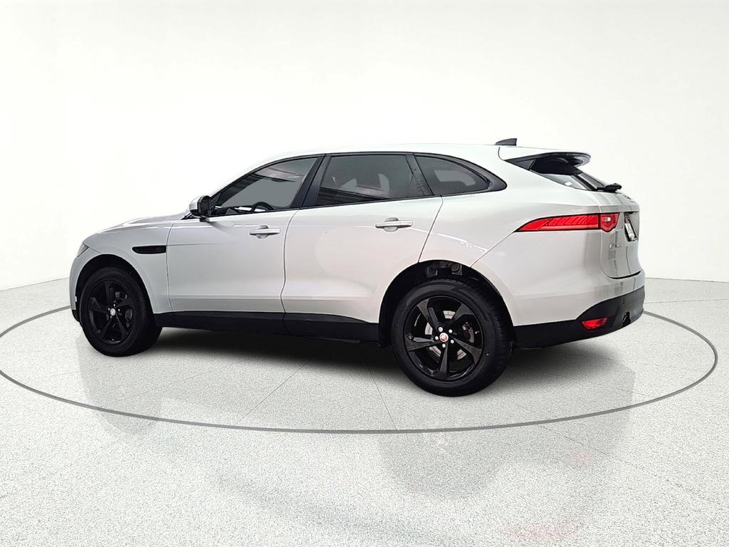 Used 2020 Jaguar F-PACE Premium image 5