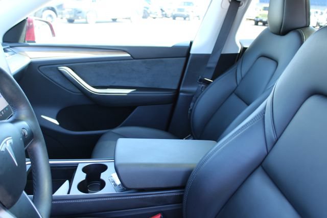Used 2024 Tesla Model Y Long Range AWD/4WD image 24