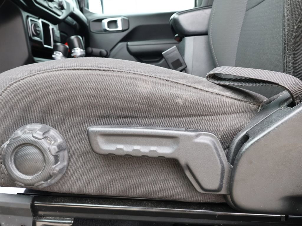 Used 2023 Jeep Wrangler Sport image 12