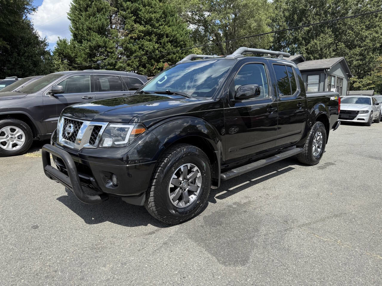 Used 2017 Nissan Frontier PRO-4X w/ Pro-4x Luxury Package image 2