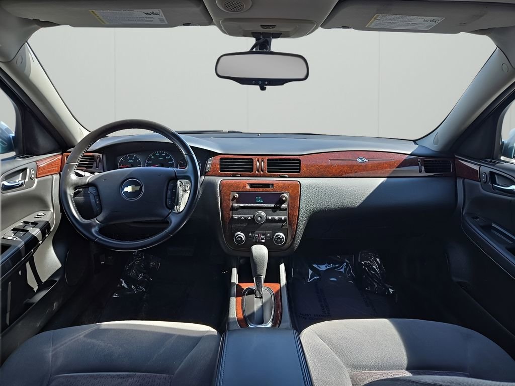 Used 2011 Chevrolet Impala LT image 22